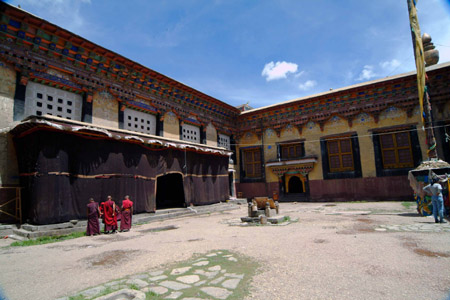 DSCF0015-1 Tibet, Kloster Sakya